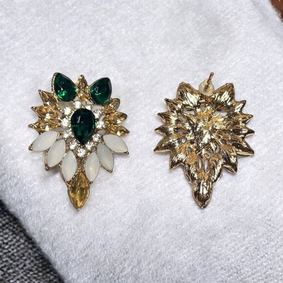 Elegant Emerald Night Out Stud Earrings - Picture 6 of 7